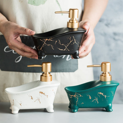 Charmig tvålpump designad som ett badkar