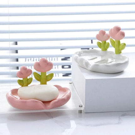 Dekorativ tvålkopp med söt blommönster