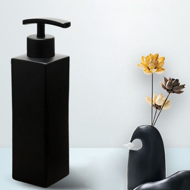 Svart tvålpump i rostfritt stål