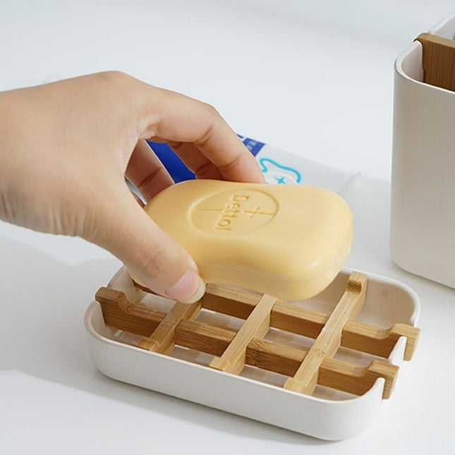 Vit tvålhållare med galler i bambu