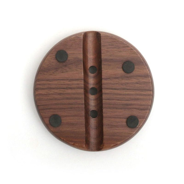 Rund tvålhållare av naturligt trä